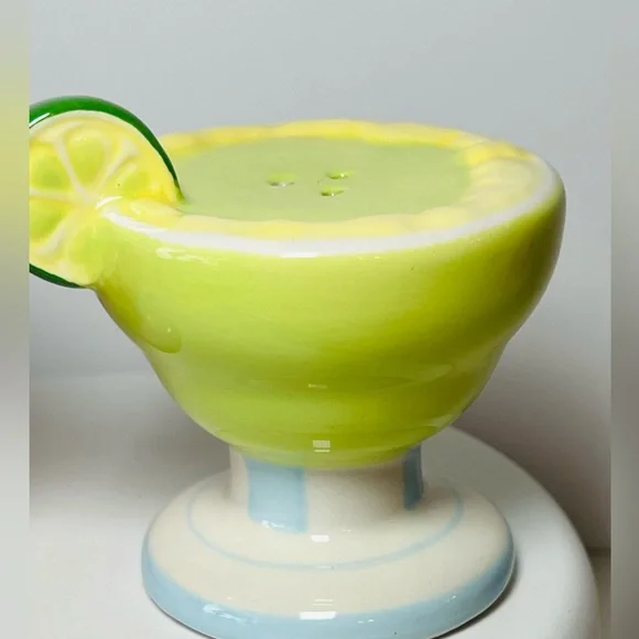 Ceramic Cocktail Tropical Drinks Salt & Pepper Shakers Lime Wedge - Picture 3 of 9